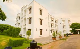 Elegance Resort